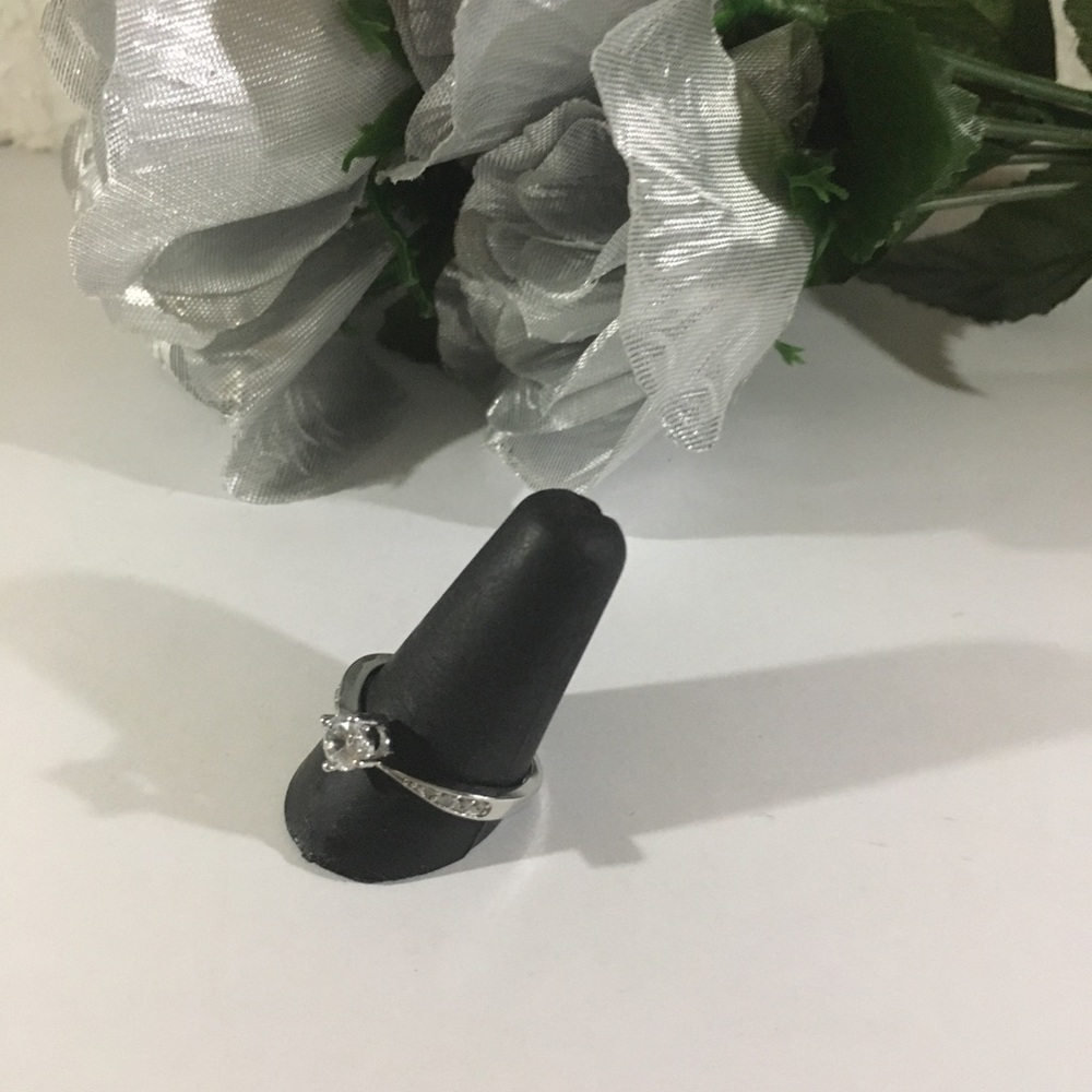925 SILVER RING SIZE 8 - Picture 4 of 6